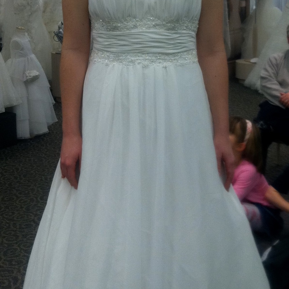 Sz10 Wedding Gown: A-Line, Pockets, Embellishments - Picture 2 of 8